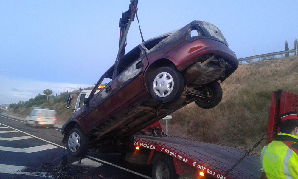 Equipo de grúas Sarroca - Rescate de vehículos